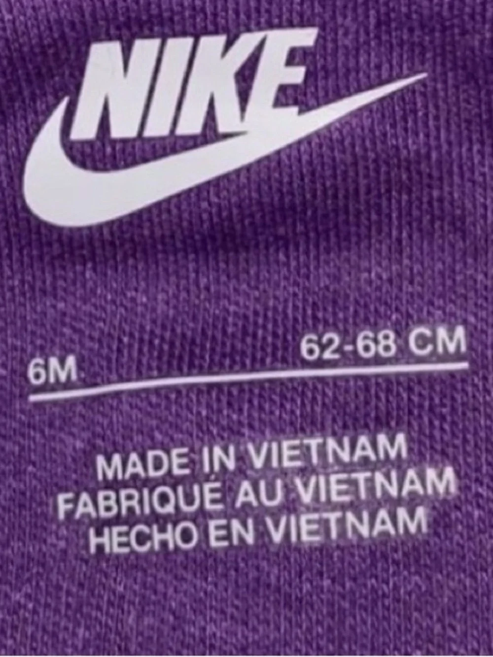 Nike measures 23